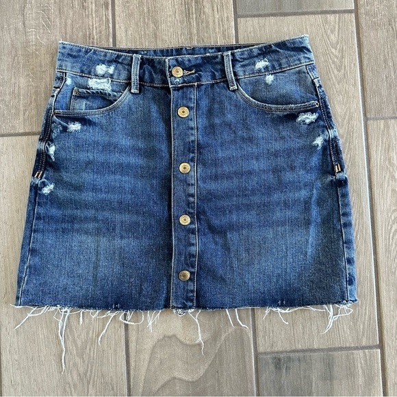 Zara Trafaluc Distressed Denim Boho Button Front Western Mini Skirt Size Small - Picture 2 of 5